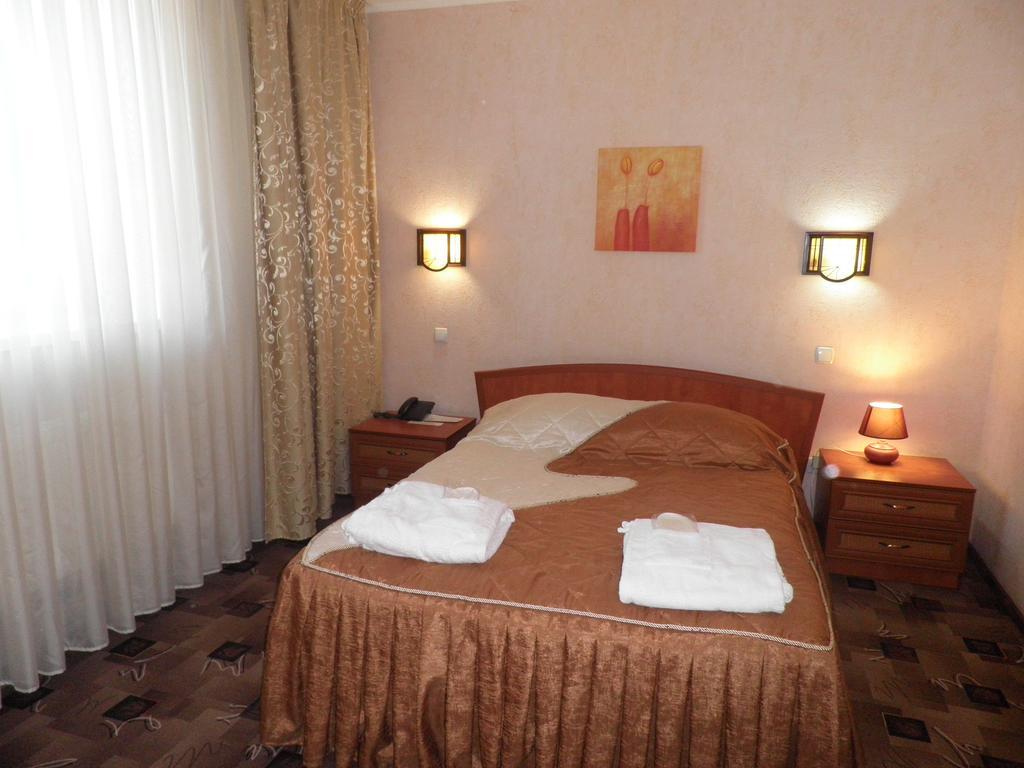 Alexandrovskiy Hotel Nikolayev Luaran gambar