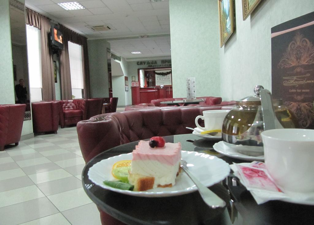 Alexandrovskiy Hotel Nikolayev Luaran gambar