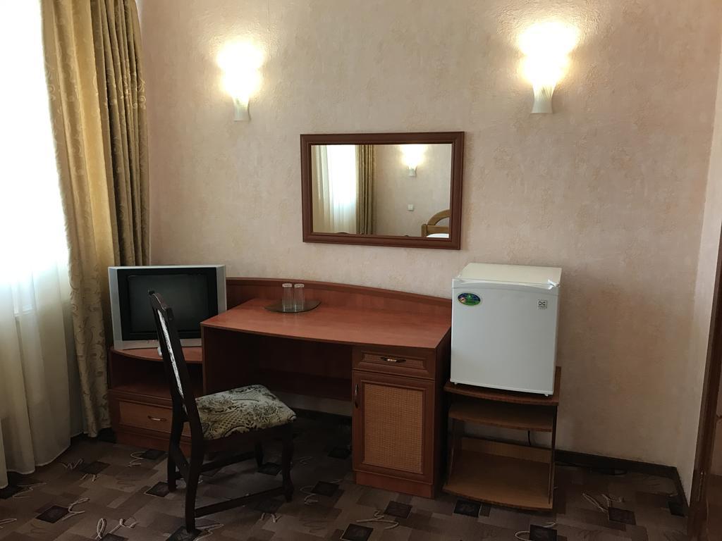 Alexandrovskiy Hotel Nikolayev Luaran gambar