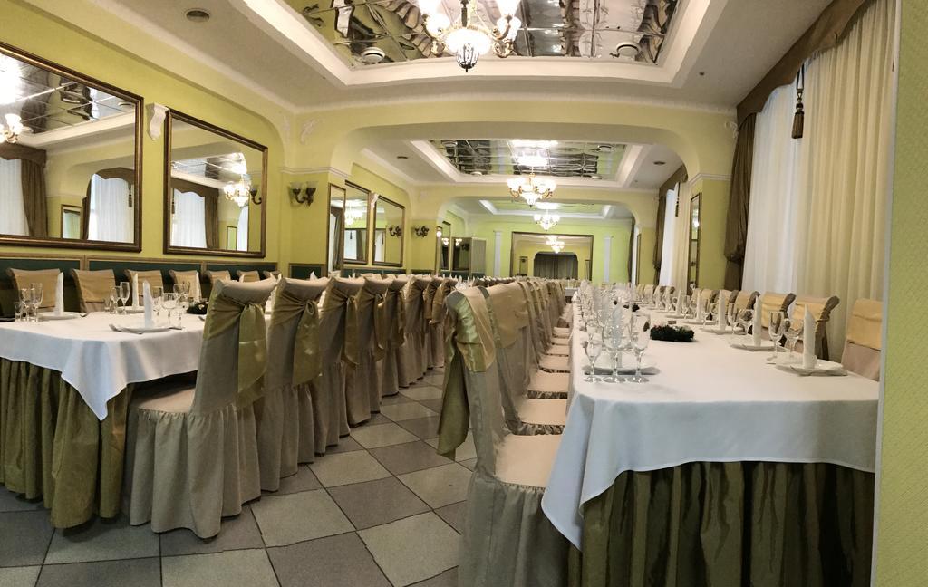 Alexandrovskiy Hotel Nikolayev Luaran gambar